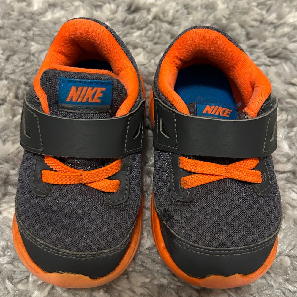 Nike Kids' Sneakers in Dark Gray and Bright Orange